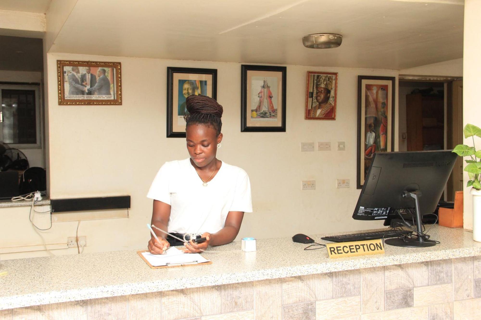 Entebbe Flights Motel Dış mekan fotoğraf