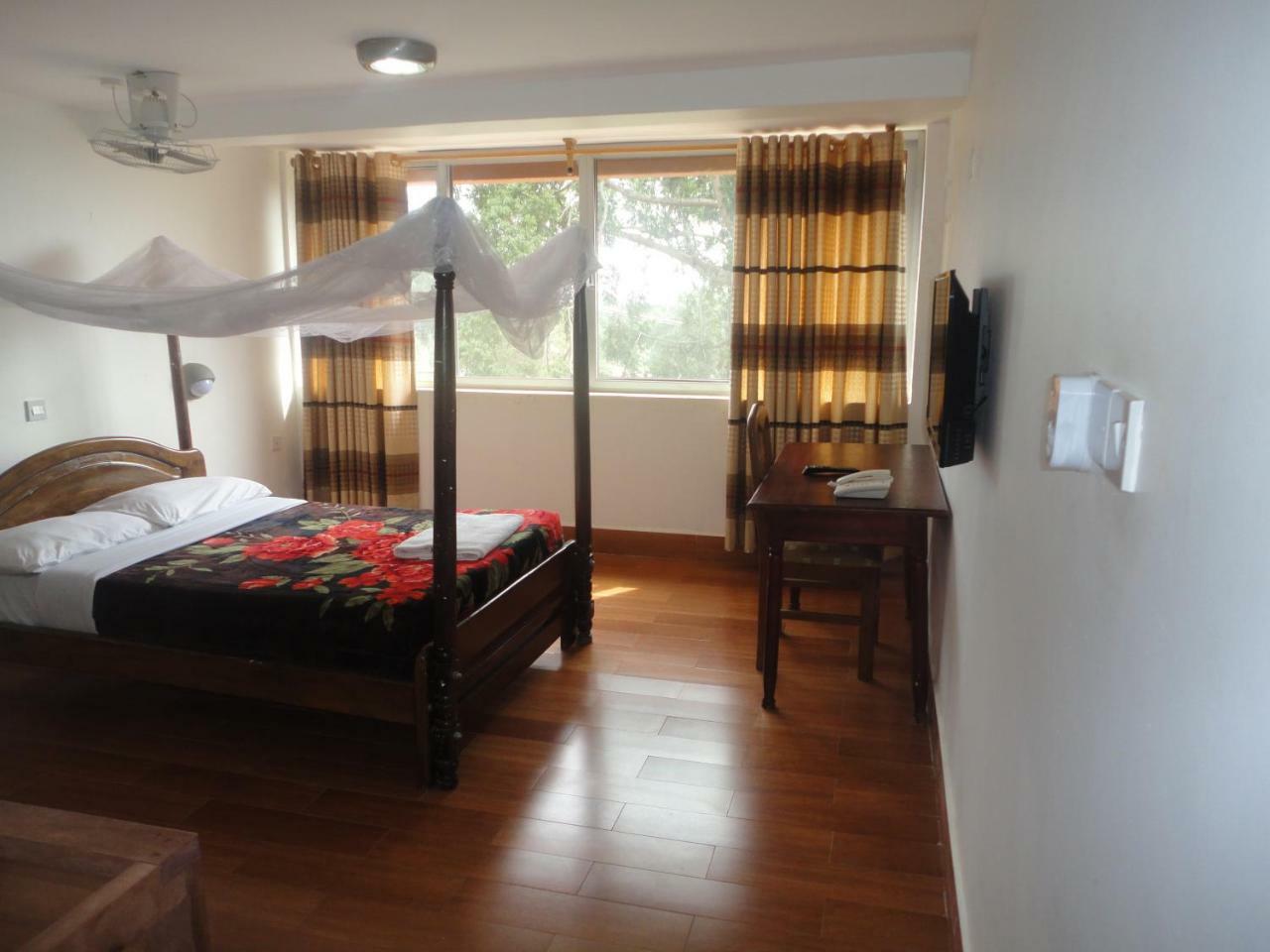 Entebbe Flights Motel Dış mekan fotoğraf